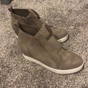 Vici Wedge Sneaker